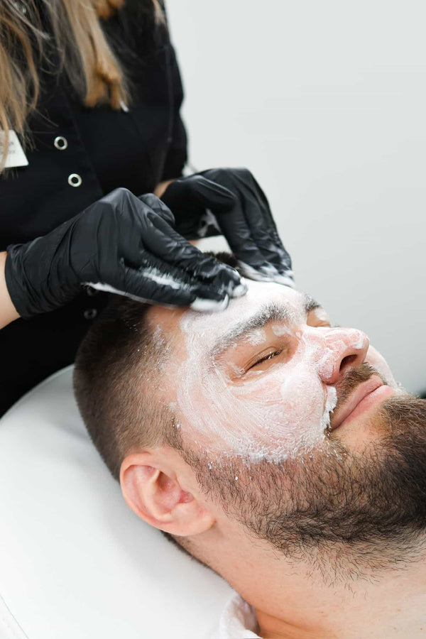 Obagi Blue Peel Radiance treatment at It’s Me and You Clinic in Kingston upon Thames, Surrey and London – chemical peel to improve skin tone, texture and reduce fine lines and blemishes.