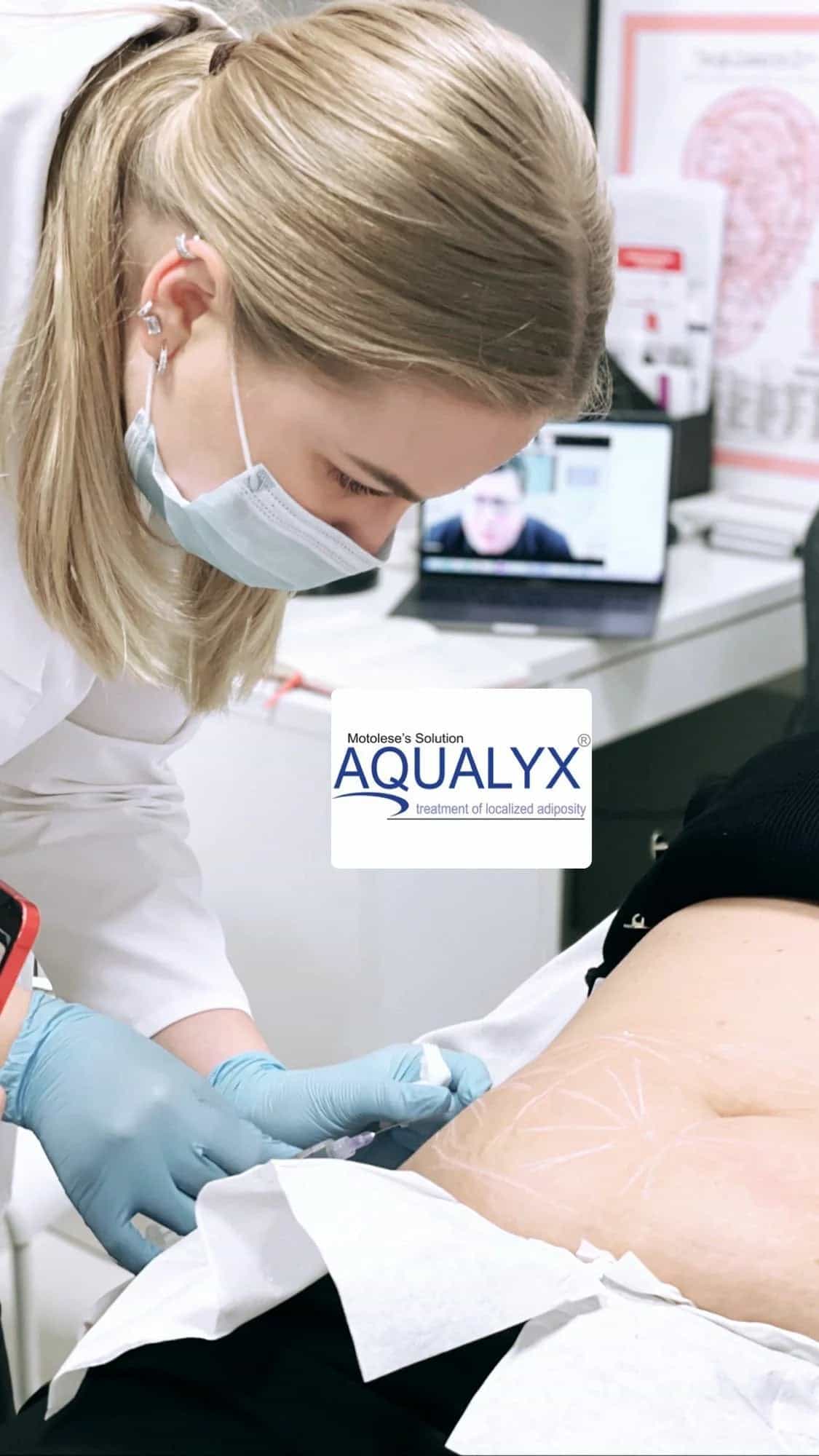 Stretch mark removal at It’s Me and You Clinic in London, Kingston upon Thames and Surrey – advanced treatments including collagen induction therapy, fractional laser and skin resurfacing to fade stretch marks.